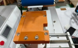 Máy Dán Nhãn Tự Động Mặt Phẳng: Giải Pháp Dán Nhãn Chính Xác Cho Doanh Nghiệp